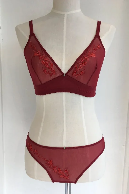 Women's velvet lingerie for a luxurious touchMALLA Triangle Soft Bra